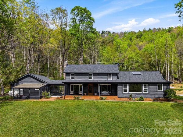 51 Mark Twain Road, Asheville, NC 28805