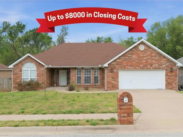 1300 N Wren Drive, Rogers, AR 72756
