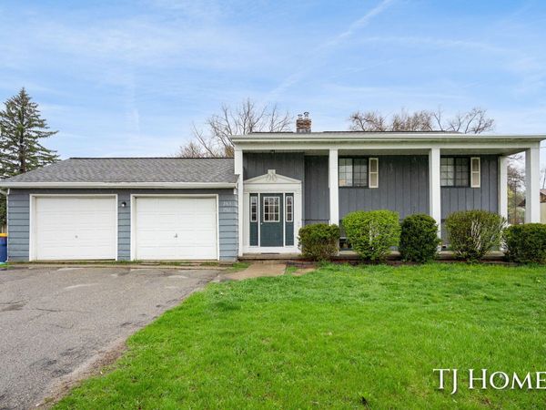 2561-2563 Burton Street SE, Grand Rapids, MI 49546