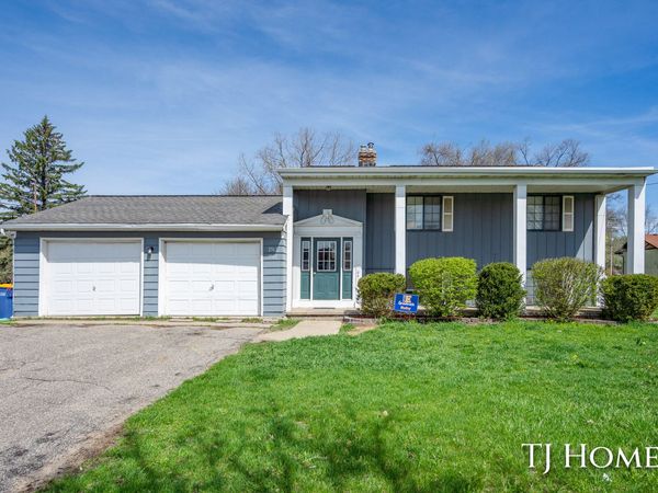 2561-2563 Burton Street SE, Grand Rapids, MI 49546