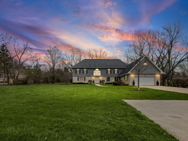 75 Ela Road , Inverness, IL 60067