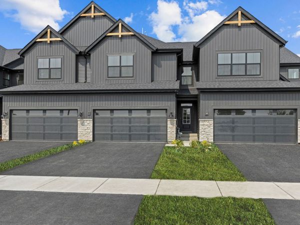 15454 W Amelia Circle, Lockport, IL 60441