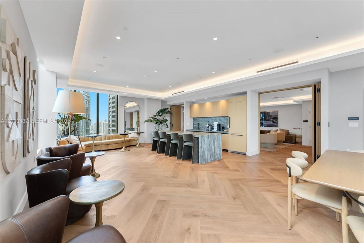 121 NE 5 St , Unit 3112, Miami, FL 33132 Photo