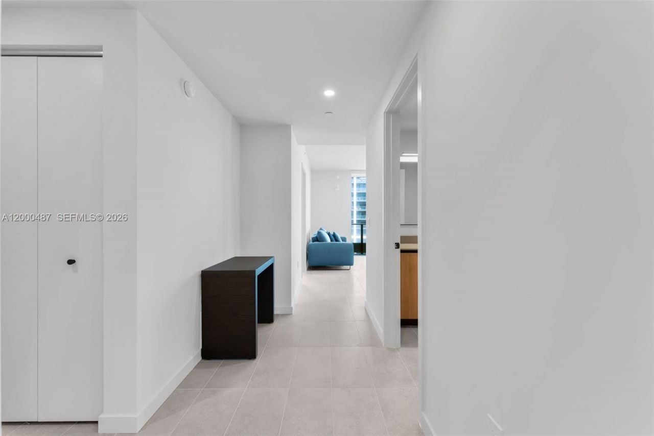 121 NE 5 St , Unit 3112, Miami, FL 33132 Photo