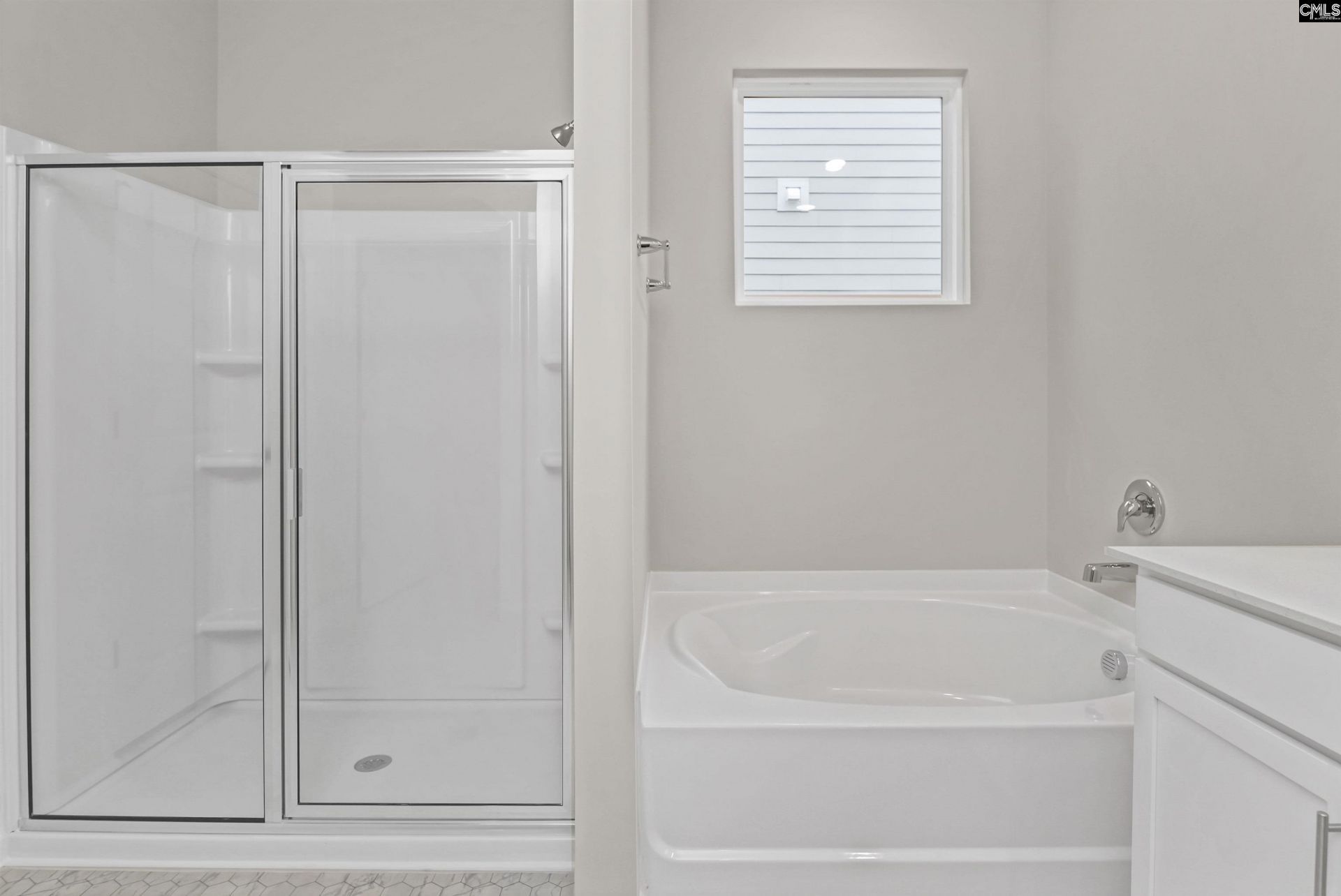 430 Leathertree Lane Photo 25