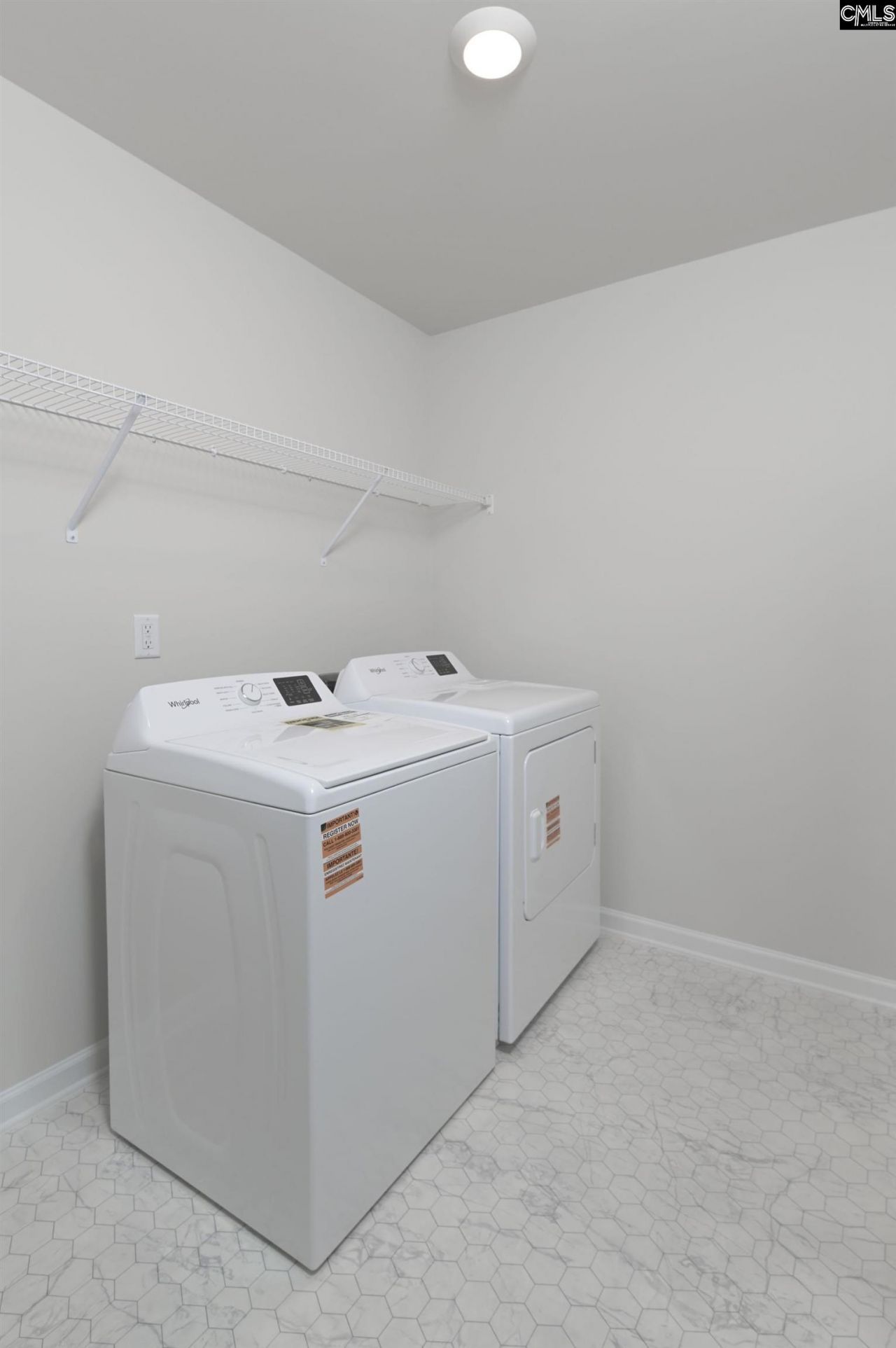 430 Leathertree Lane Photo 37