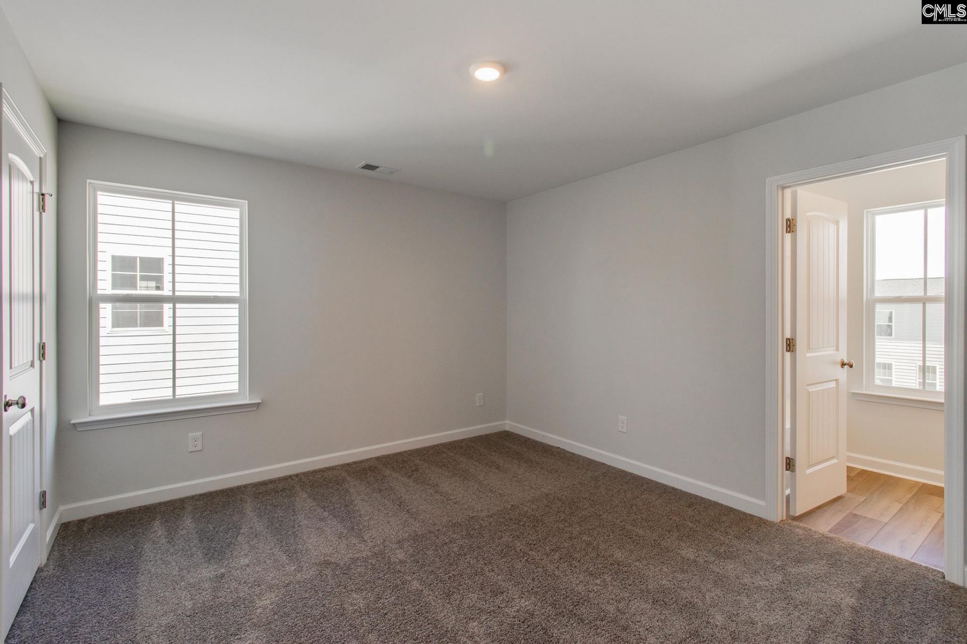625 Falling Leaf Lane Photo 32