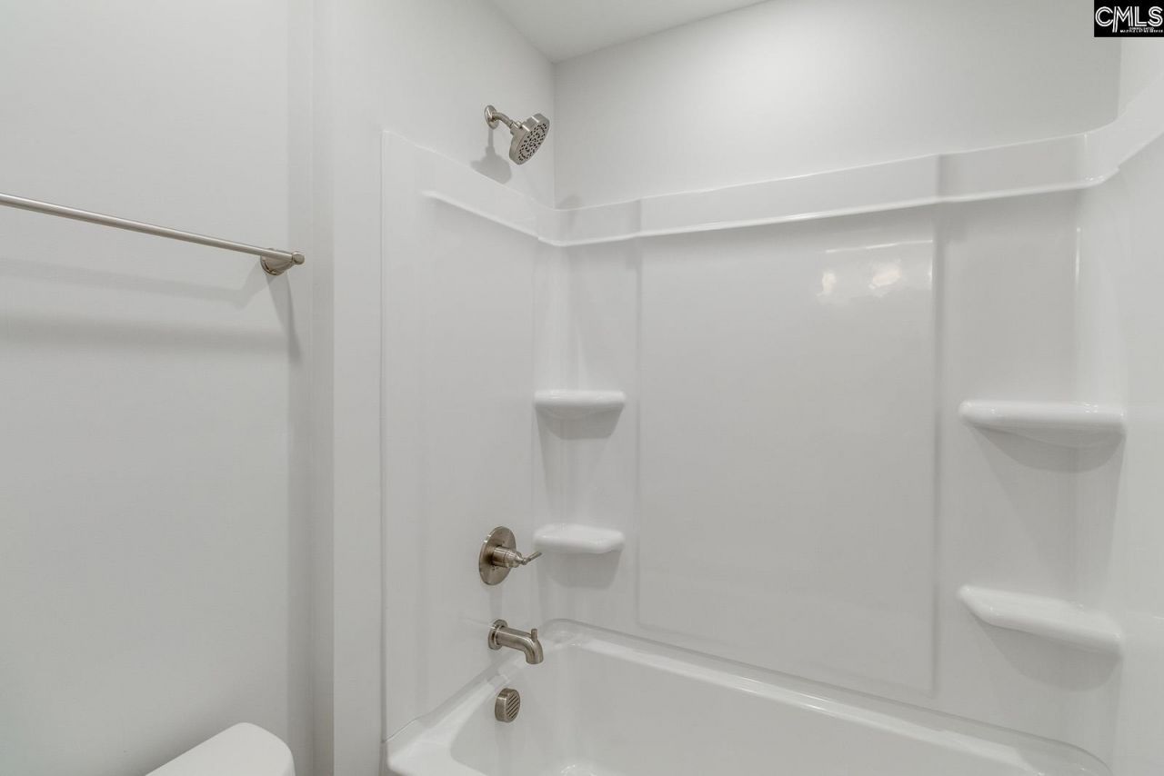 625 Falling Leaf Lane  Photo 32