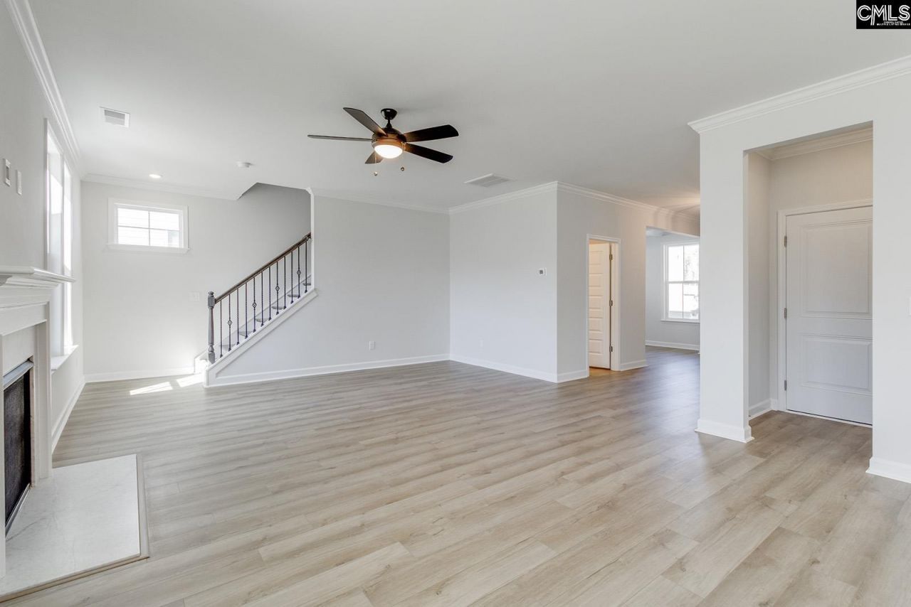 625 Falling Leaf Lane Photo 6