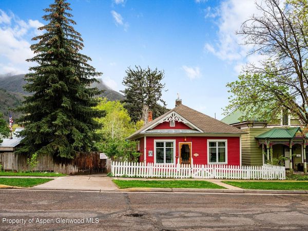 1017 Cooper Avenue, Glenwood Springs, CO 81601