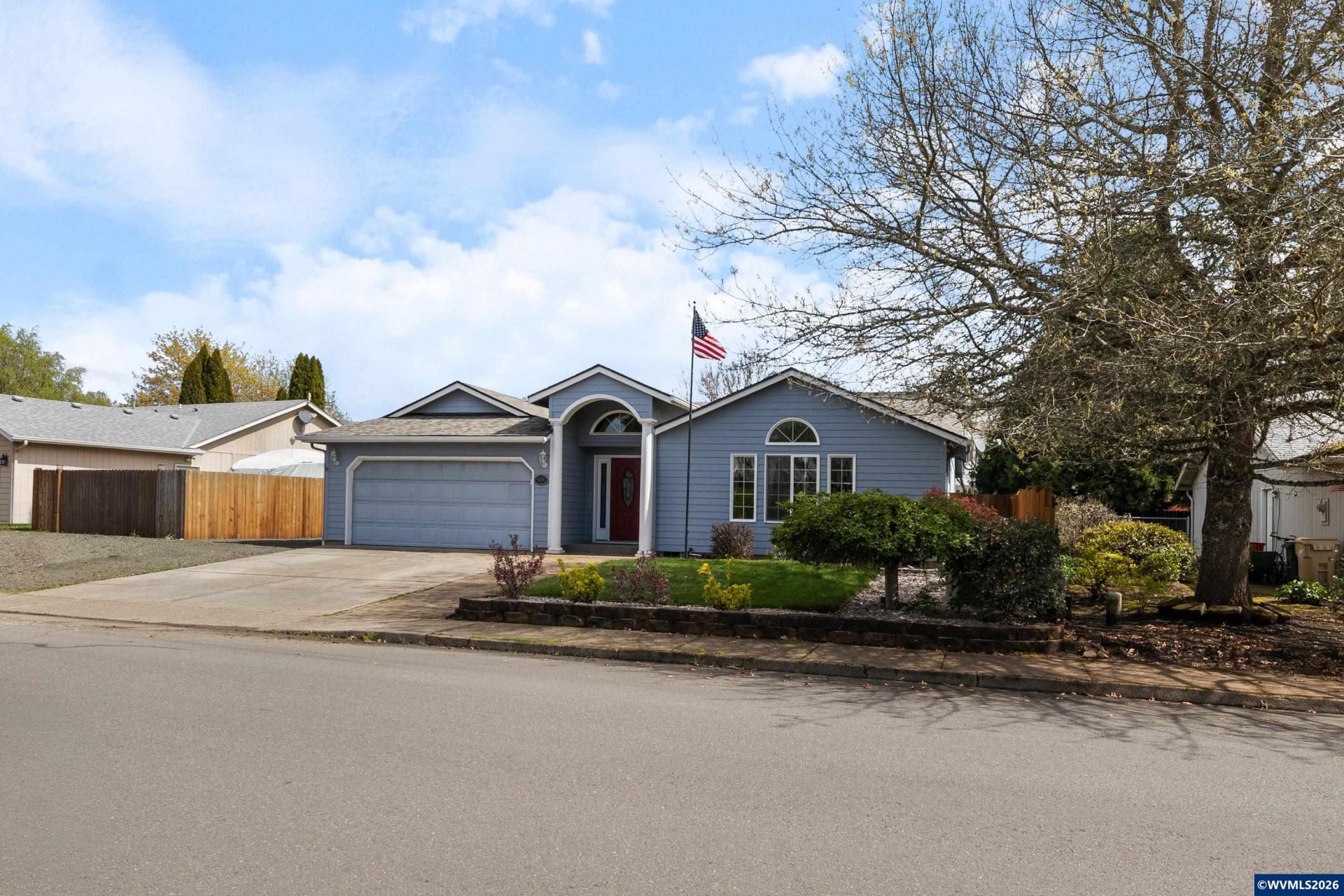 454 SW Wyatt St, Dallas, OR 97338 Main Photo