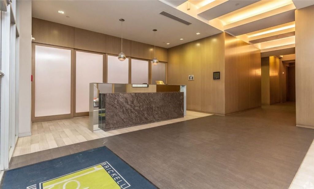 110 SW 12 Street, Unit 907, Miami, FL 33130 Photo