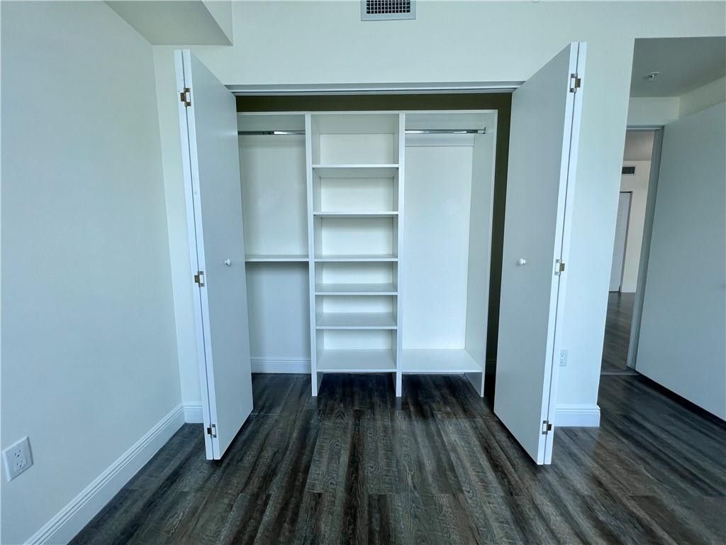 110 SW 12 Street, Unit 907, Miami, FL 33130 Photo