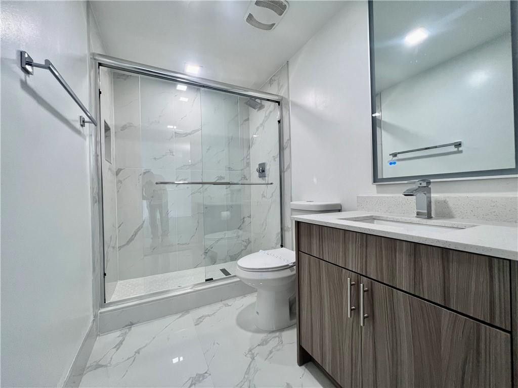 110 SW 12 Street, Unit 907, Miami, FL 33130 Photo