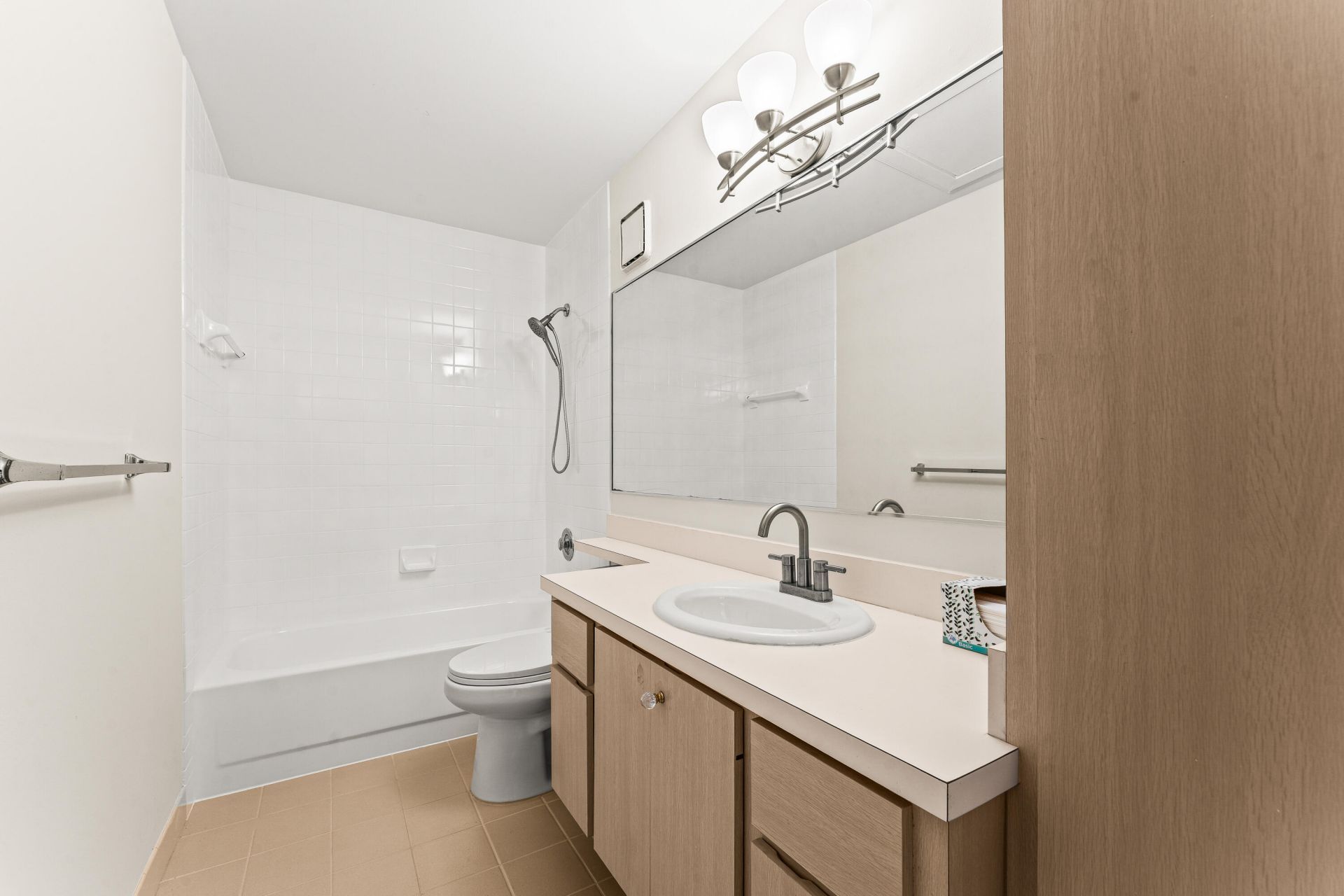 3136 Kingston Court, West Palm Beach, FL 33409 Photo