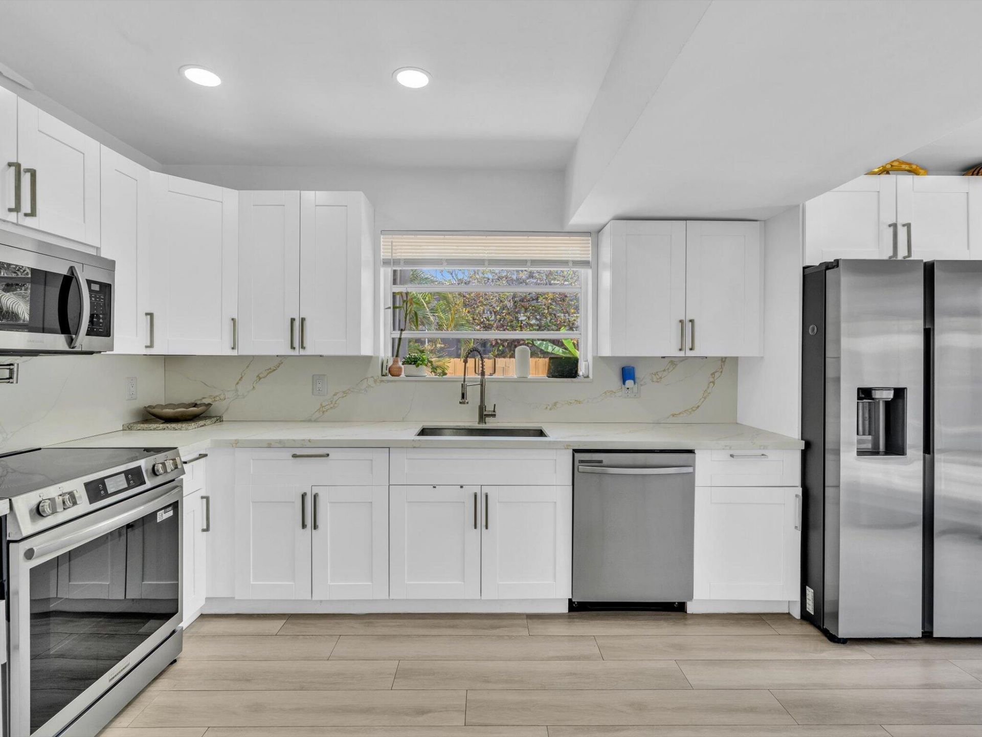 2003 N 42nd Avenue, Hollywood, FL 33021 Photo