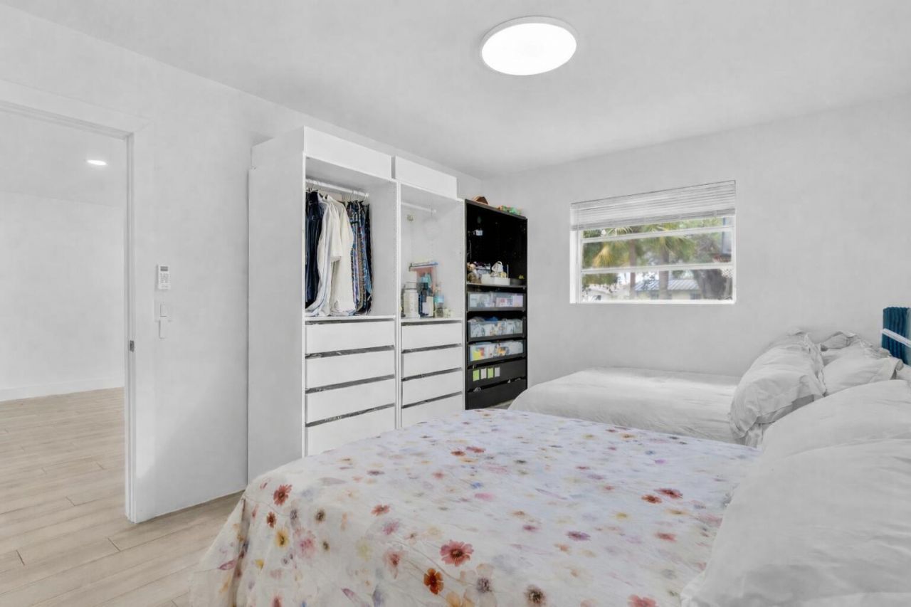 2003 N 42nd Avenue, Hollywood, FL 33021 Photo