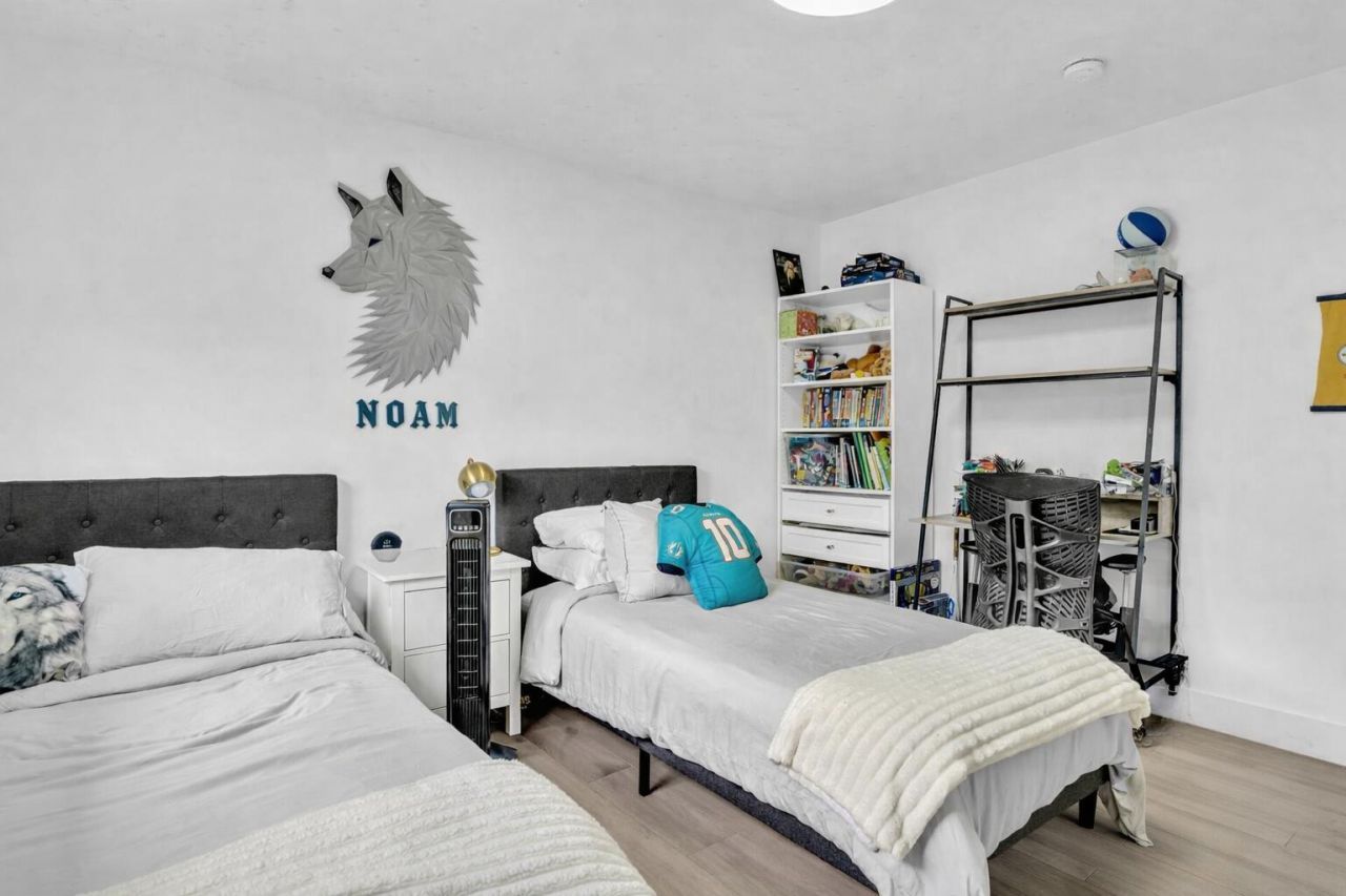 2003 N 42nd Avenue, Hollywood, FL 33021 Photo