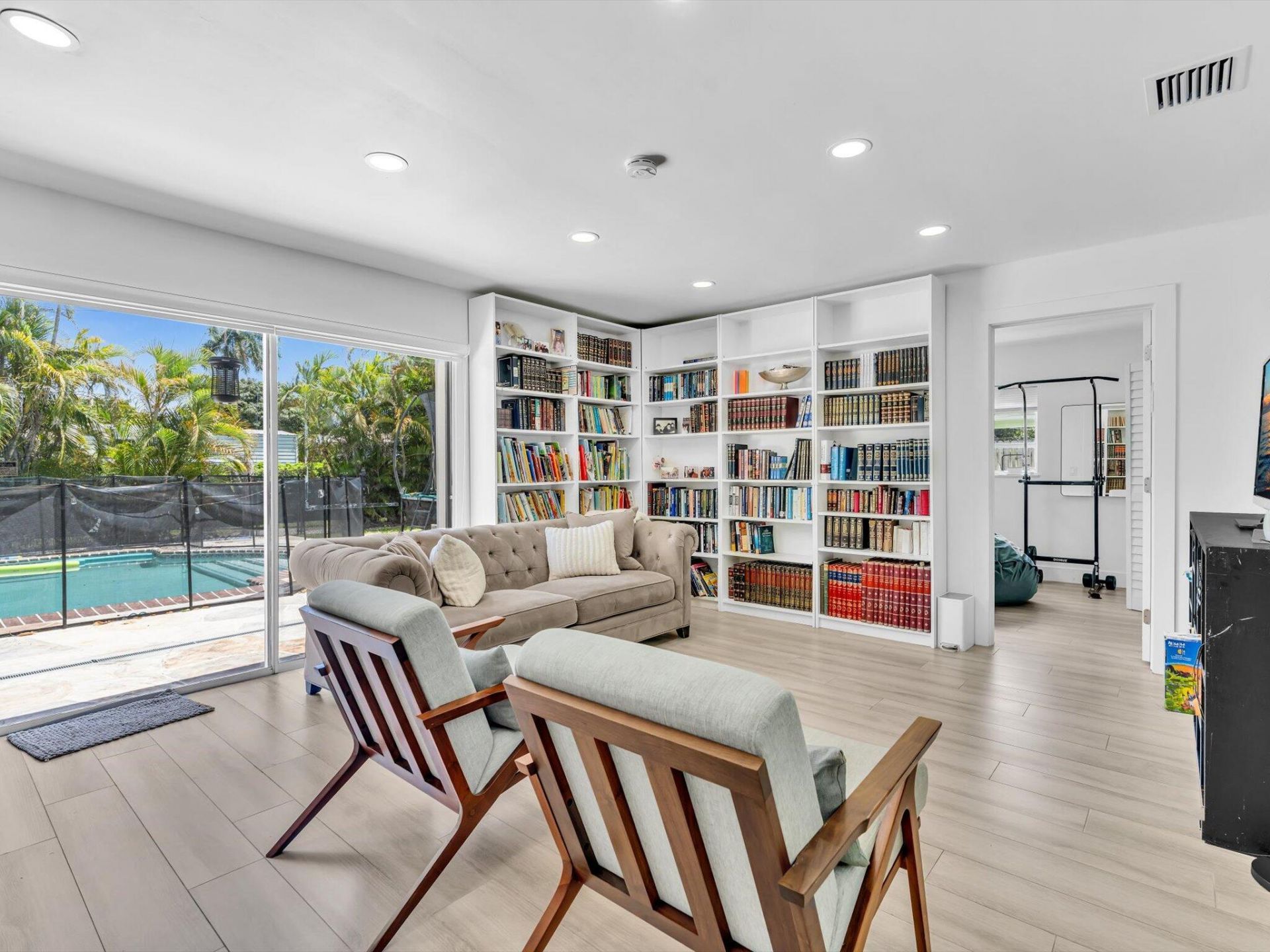 2003 N 42nd Avenue, Hollywood, FL 33021 Photo