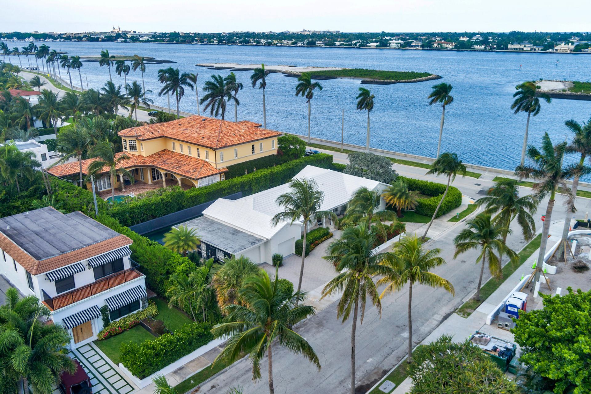 185 Almeria Road, West Palm Beach, FL 33405 Photo