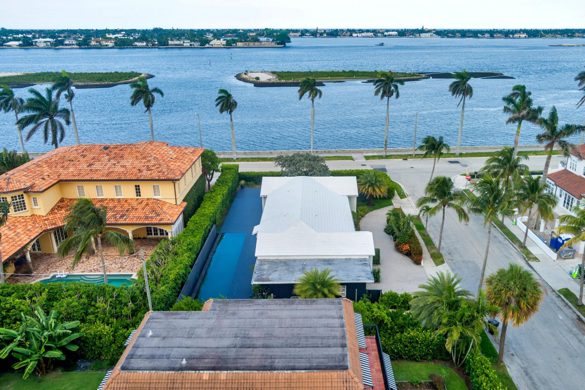 185 Almeria Road, West Palm Beach, FL 33405 Photo