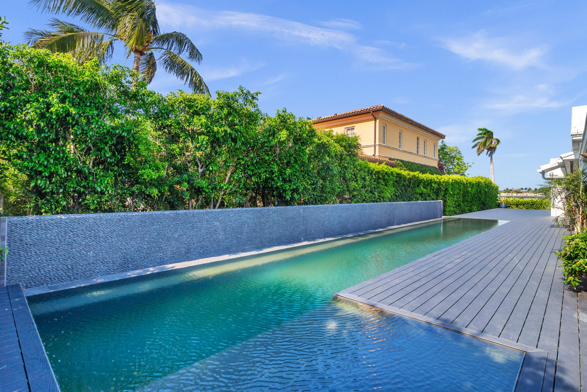 185 Almeria Road, West Palm Beach, FL 33405 Photo