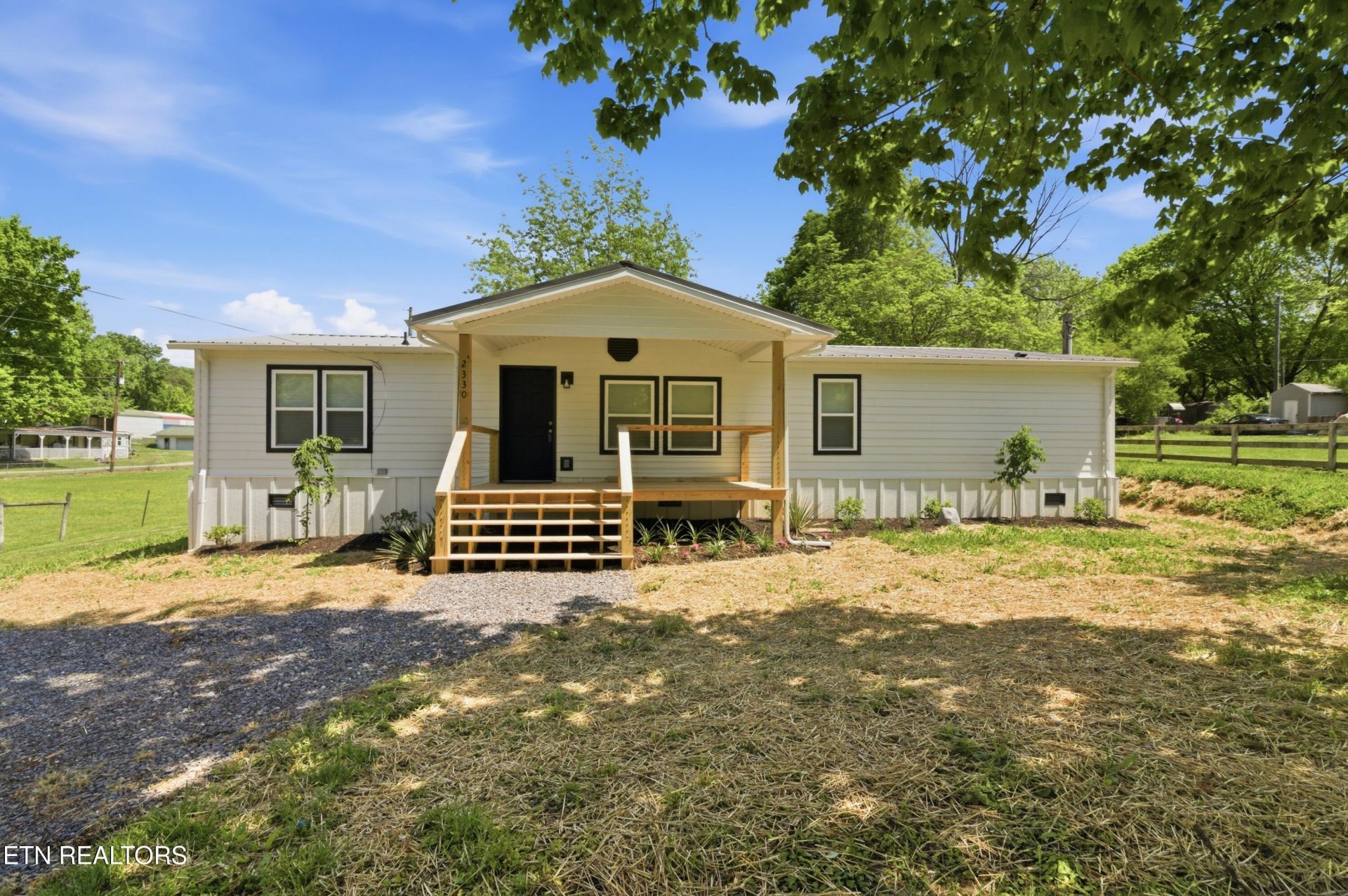 2330 Mynatt Rd, Knoxville, TN 37918 Main Photo