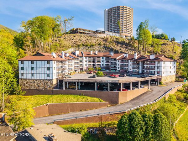 616 Turkey Nest Rd, Gatlinburg, TN 37738