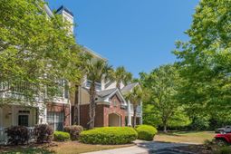 45 Sycamore Avenue photo 4