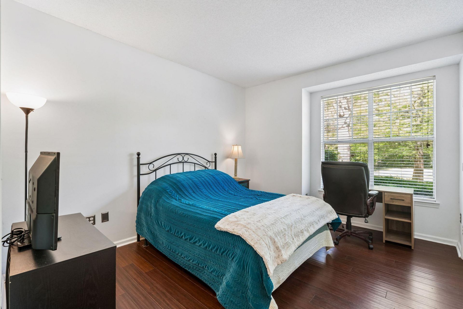 45 Sycamore Avenue Photo 39