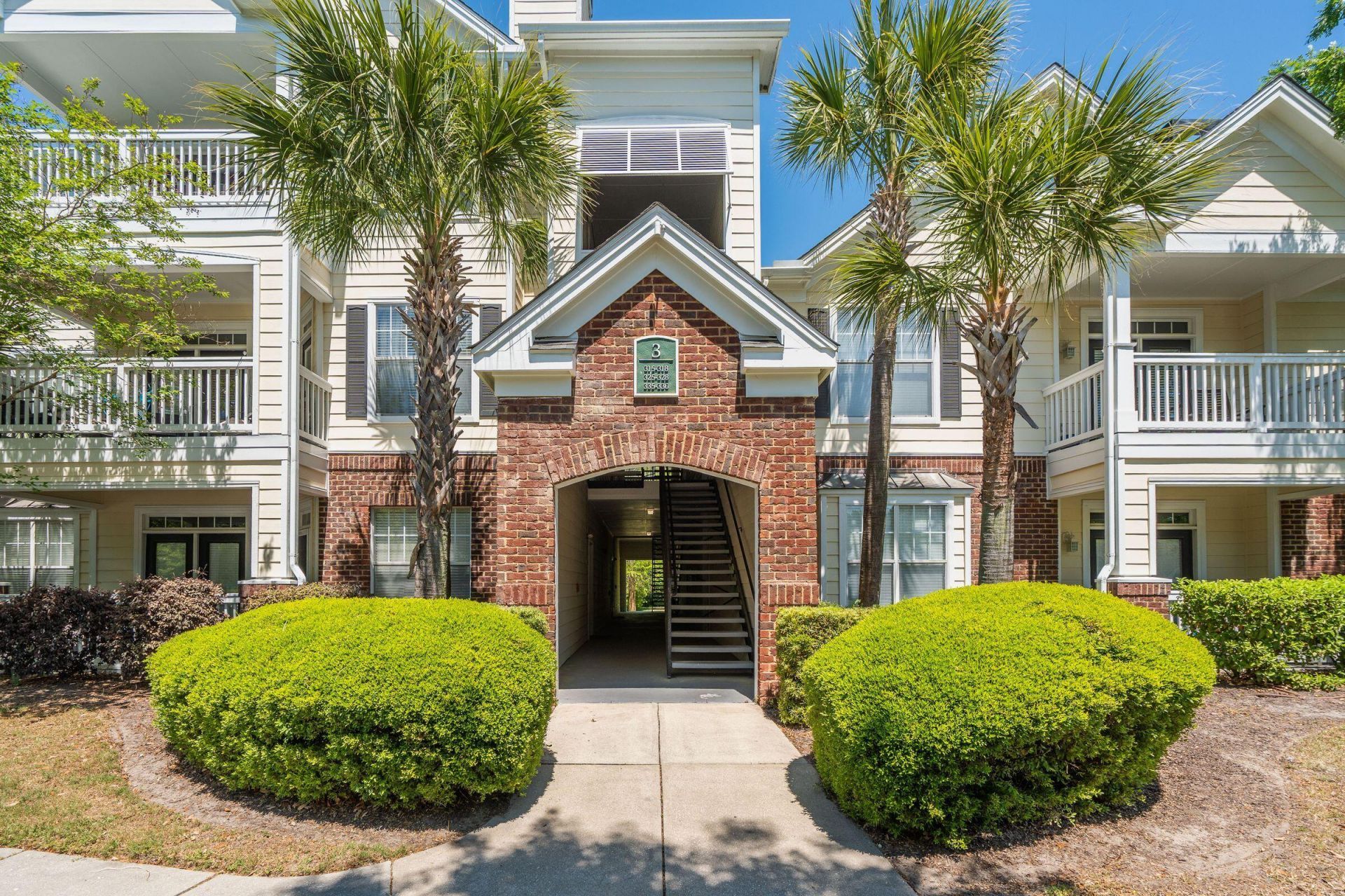 45 Sycamore Avenue Photo 6