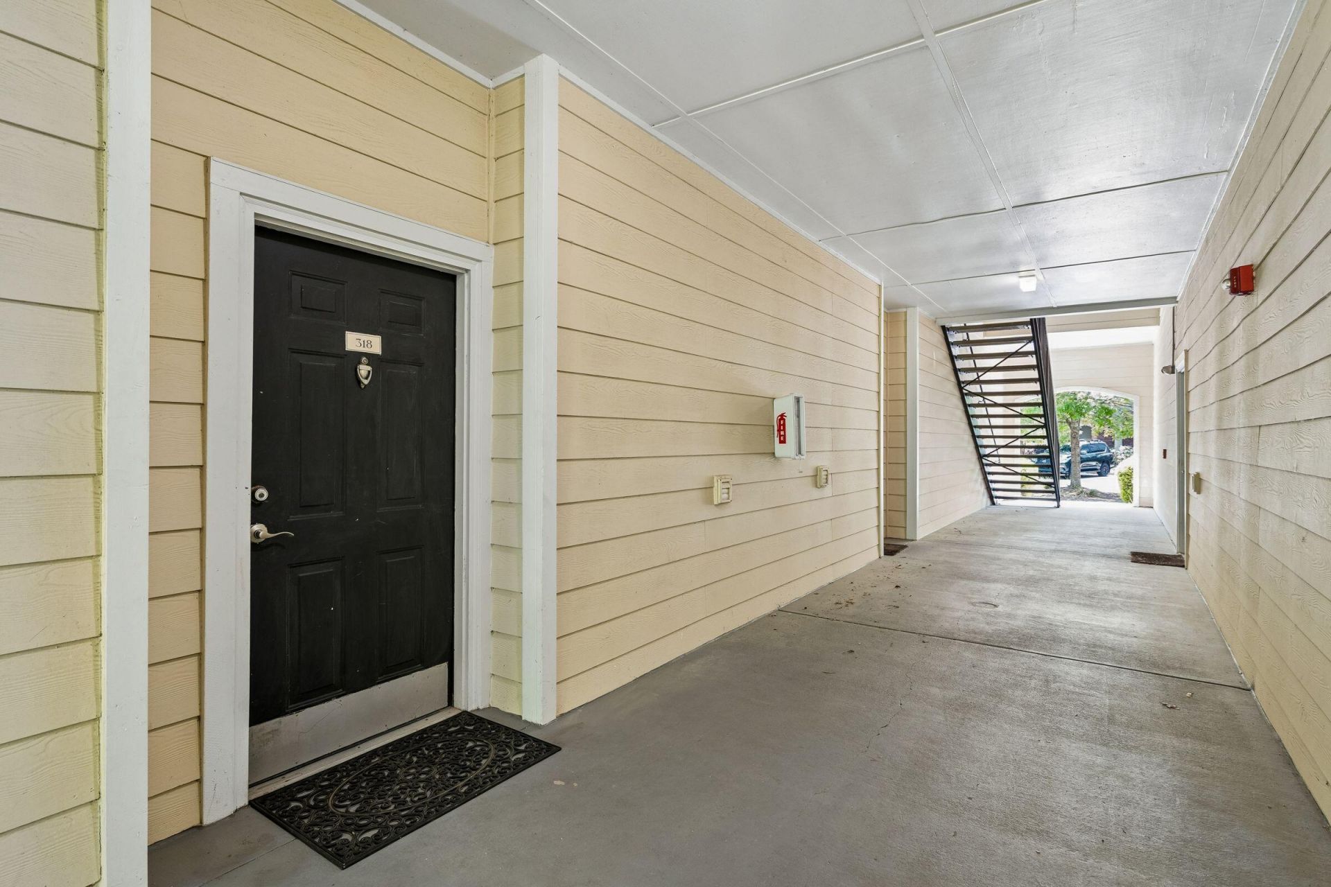 45 Sycamore Avenue Photo 9