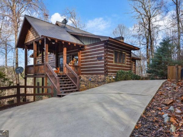 401 Dancing Leaves Trail, Blue Ridge, GA 30513