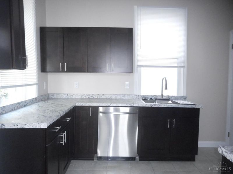 1930 Clarion Avenue, Cincinnati, OH 45207 Photo 8