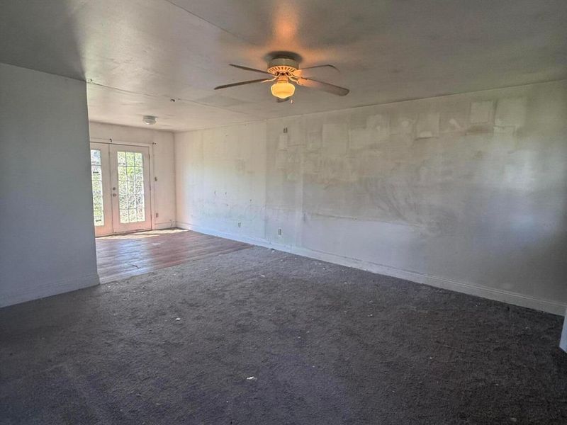 3595 Clearwater Drive , Columbus, OH 43232 Photo 2