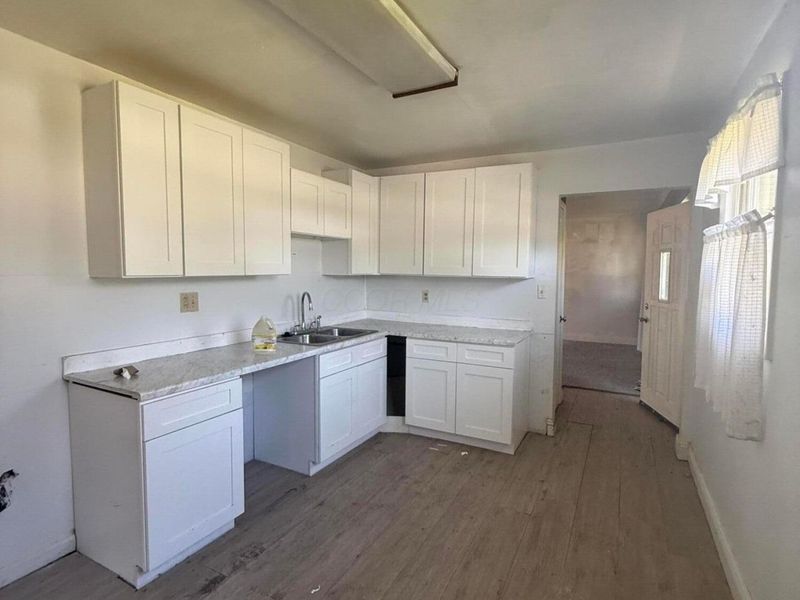 3595 Clearwater Drive , Columbus, OH 43232 Photo 3