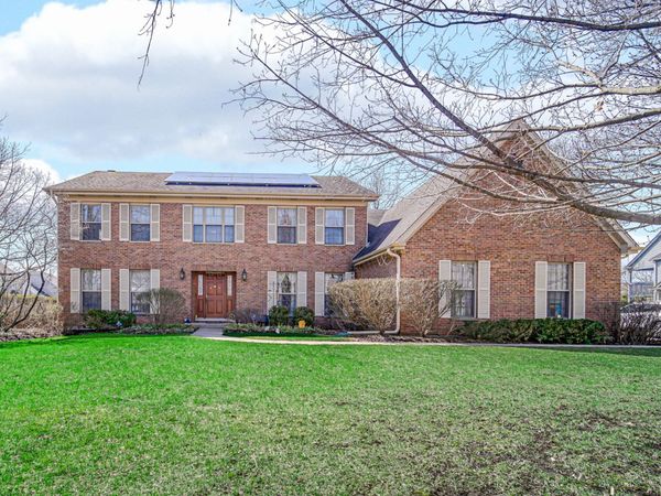 2872 Whispering Oaks Court, Buffalo Grove, IL 60089