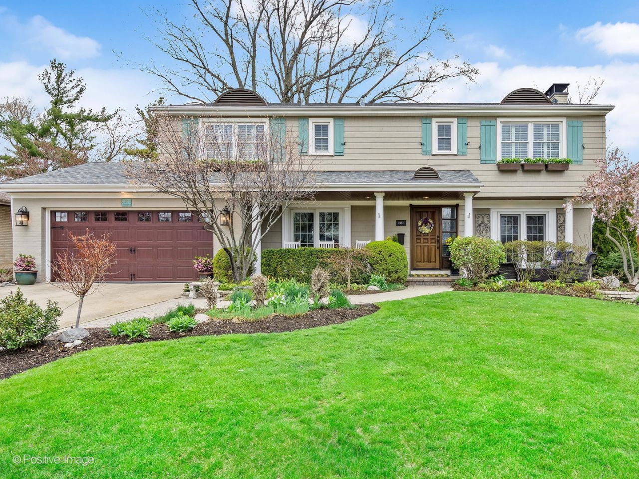 8 Larkspur Lane , Clarendon Hills, IL 60514 Main Photo