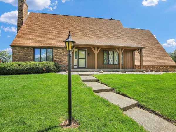 1 Lyndhurst Place , Champaign, IL 61820