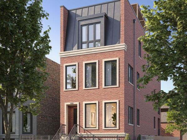 1302 W Newport Avenue , Unit 2, Chicago, IL 60657