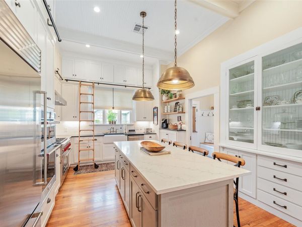 403 E 4th ST, Georgetown, TX 78626