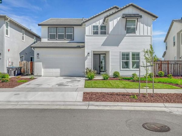 3368 Mulholland Dr, Lathrop, CA 95330