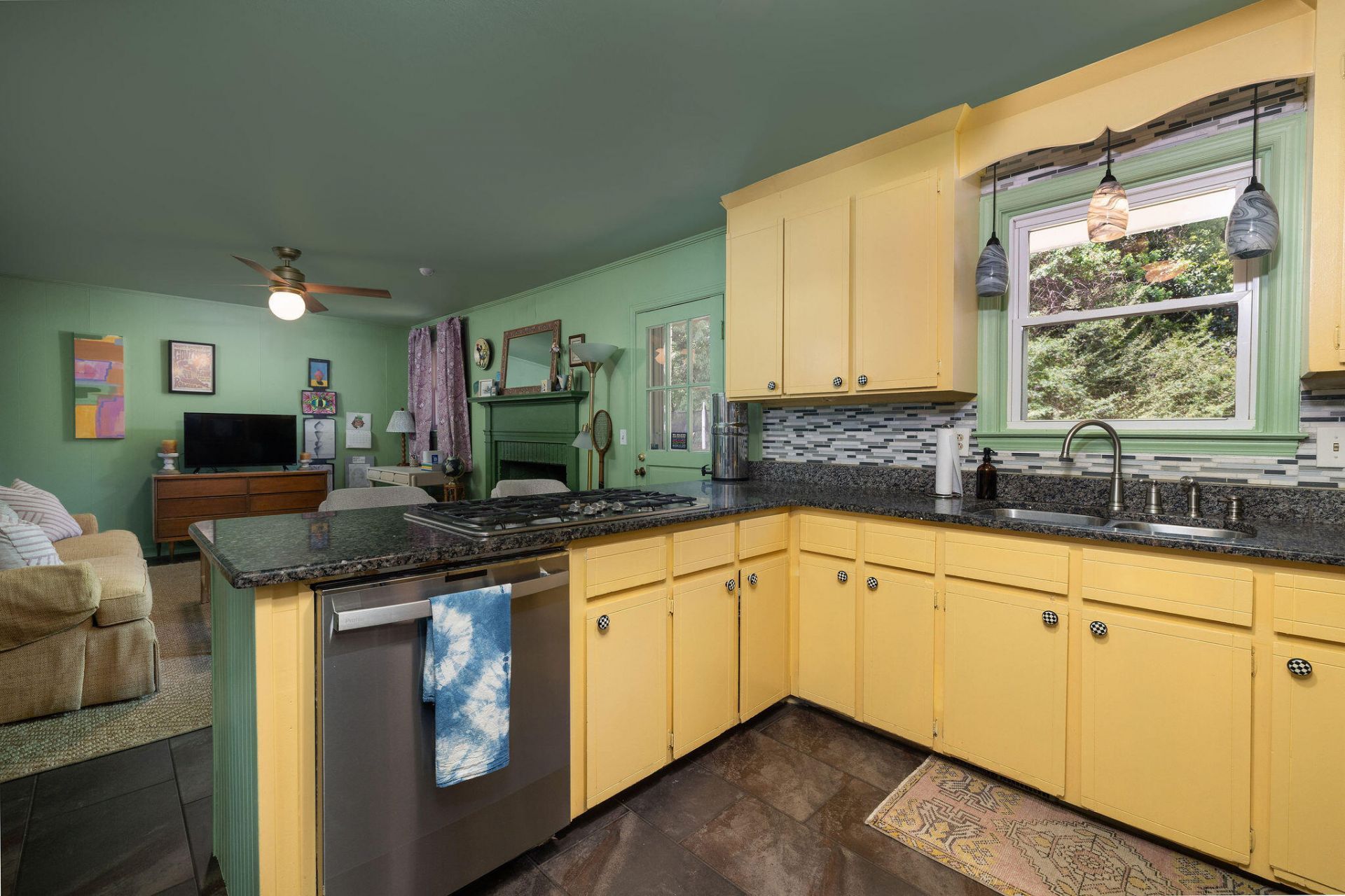 18 Carson Drive Photo 19