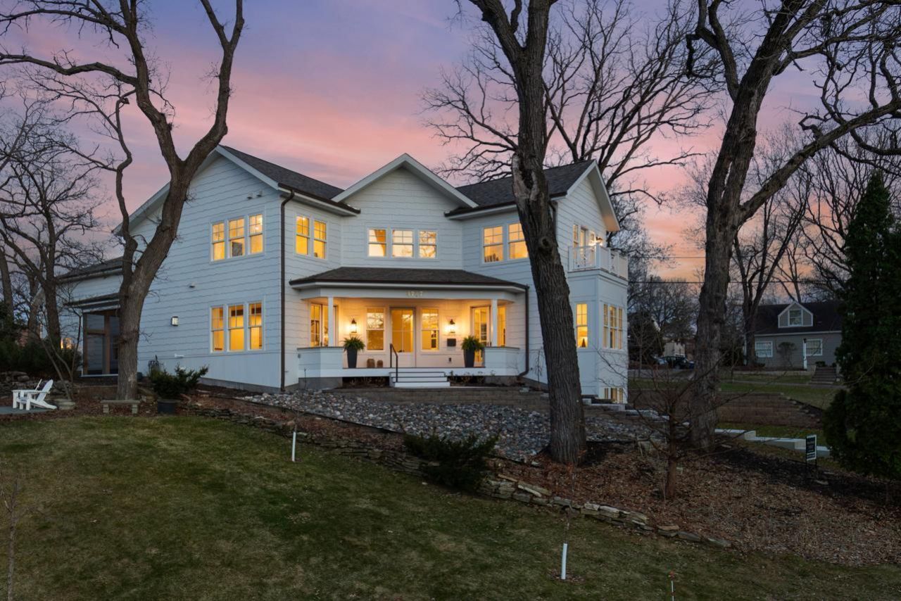 4717 Meadow Road, Edina, MN 55424