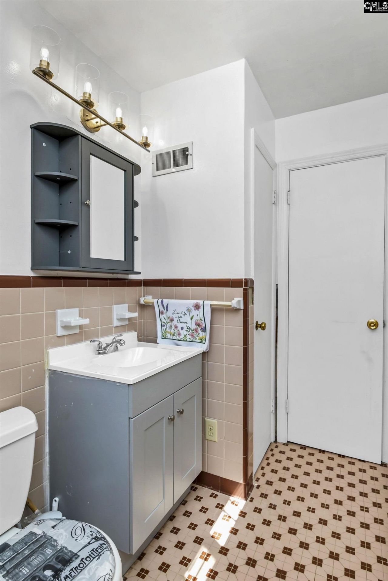 1841 Winsor Hills Drive  Photo 23