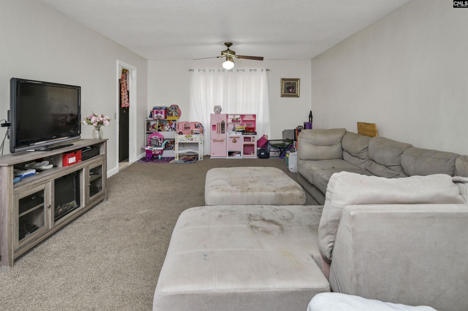 1841 Winsor Hills Drive  Photo 4