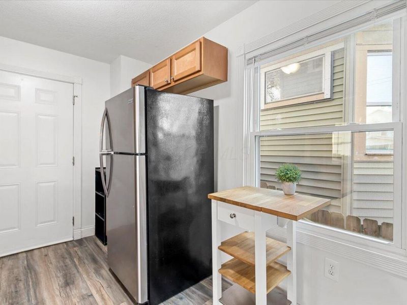 866 E Starr Avenue , Columbus, OH 43201 Photo 11