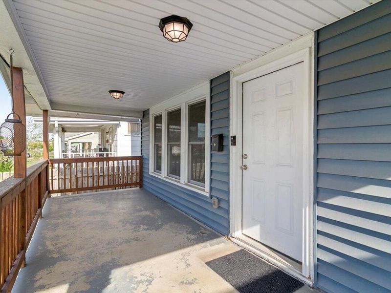 866 E Starr Avenue , Columbus, OH 43201 Photo 2