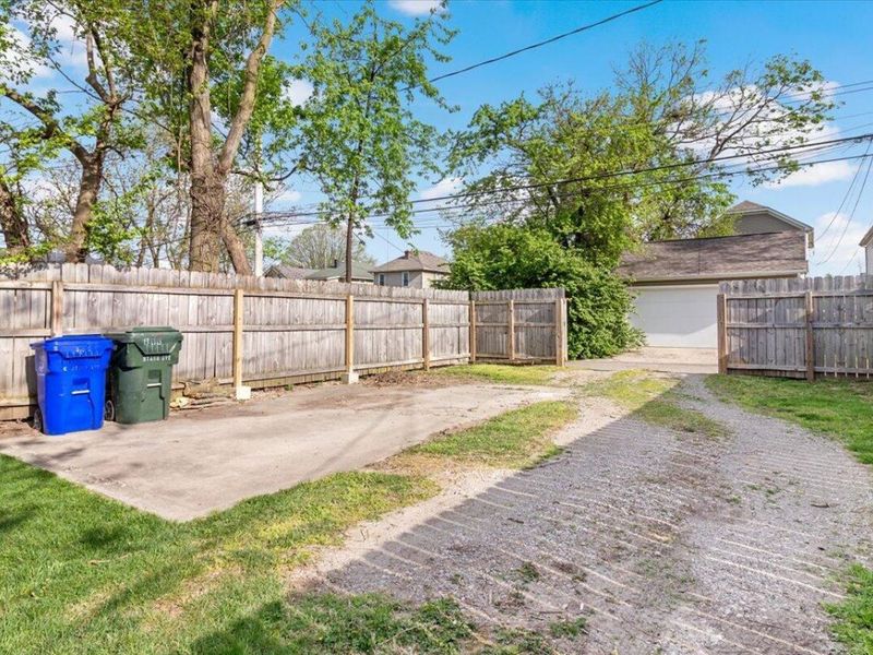 866 E Starr Avenue , Columbus, OH 43201 Photo 25