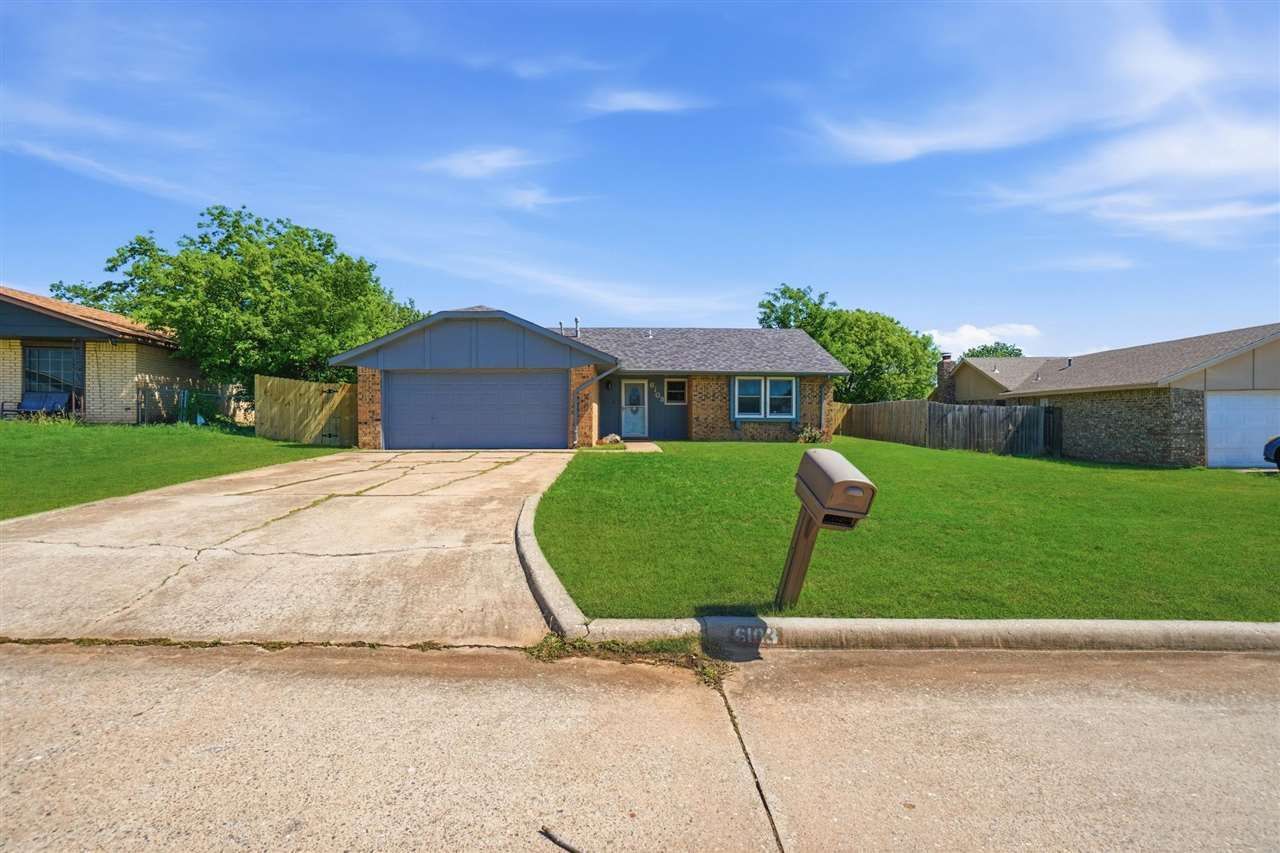 6103 SW Park Ave, Lawton, OK 73505 Main Photo
